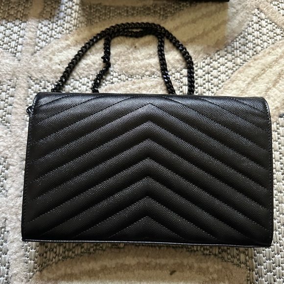 YSL Monogram Large Wallet on chain in Grained Leatherr - Picture 5 of 15